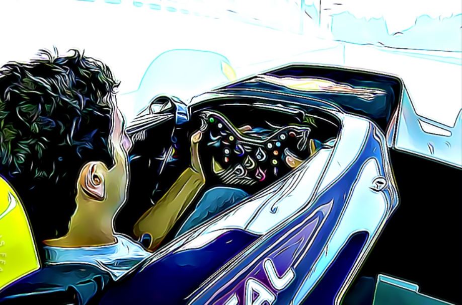 Ricciardo Embraces Sim Racing as a Training Tool